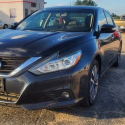2017 Nissan Altima From $ 1490 Down
