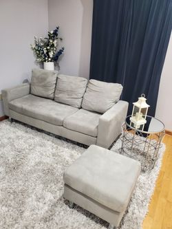 REVERSIBLE SOFA AND CHAISE