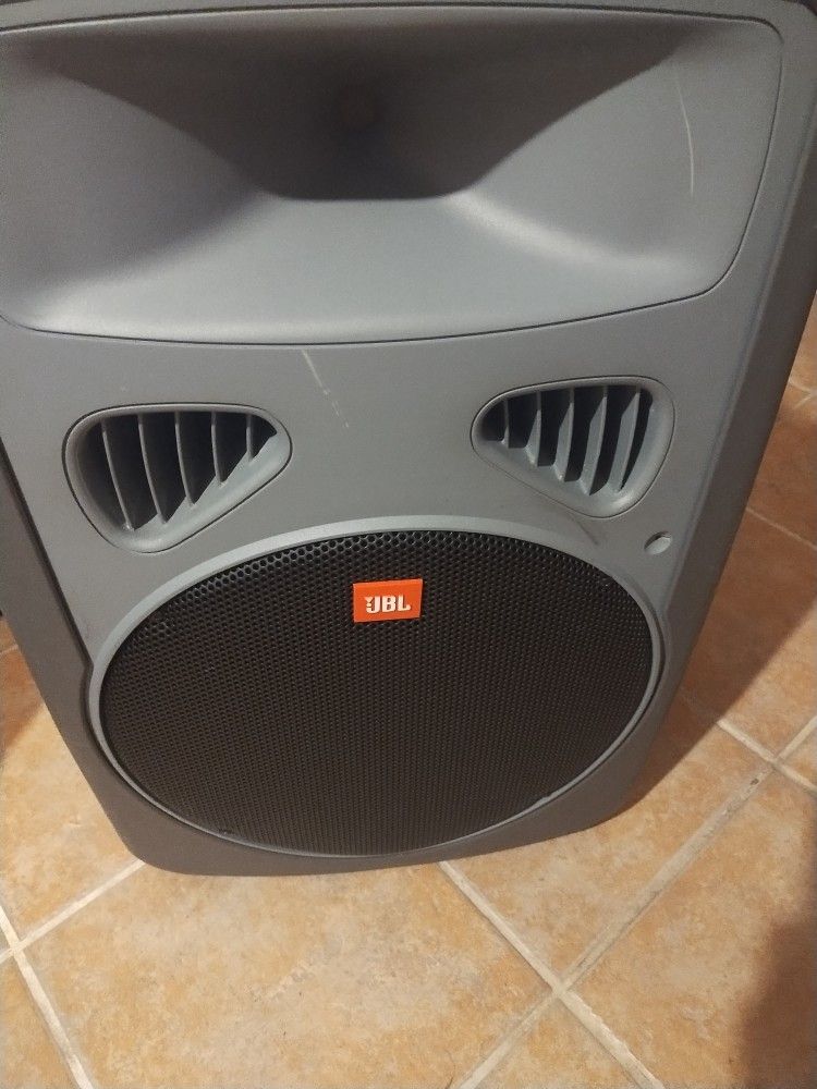 Bocina .Powered JBL Eon 800 Watts