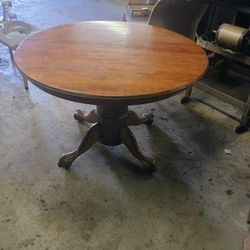 Raund Table 