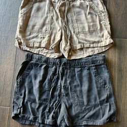 Women’s Gap Shorts Both For $15