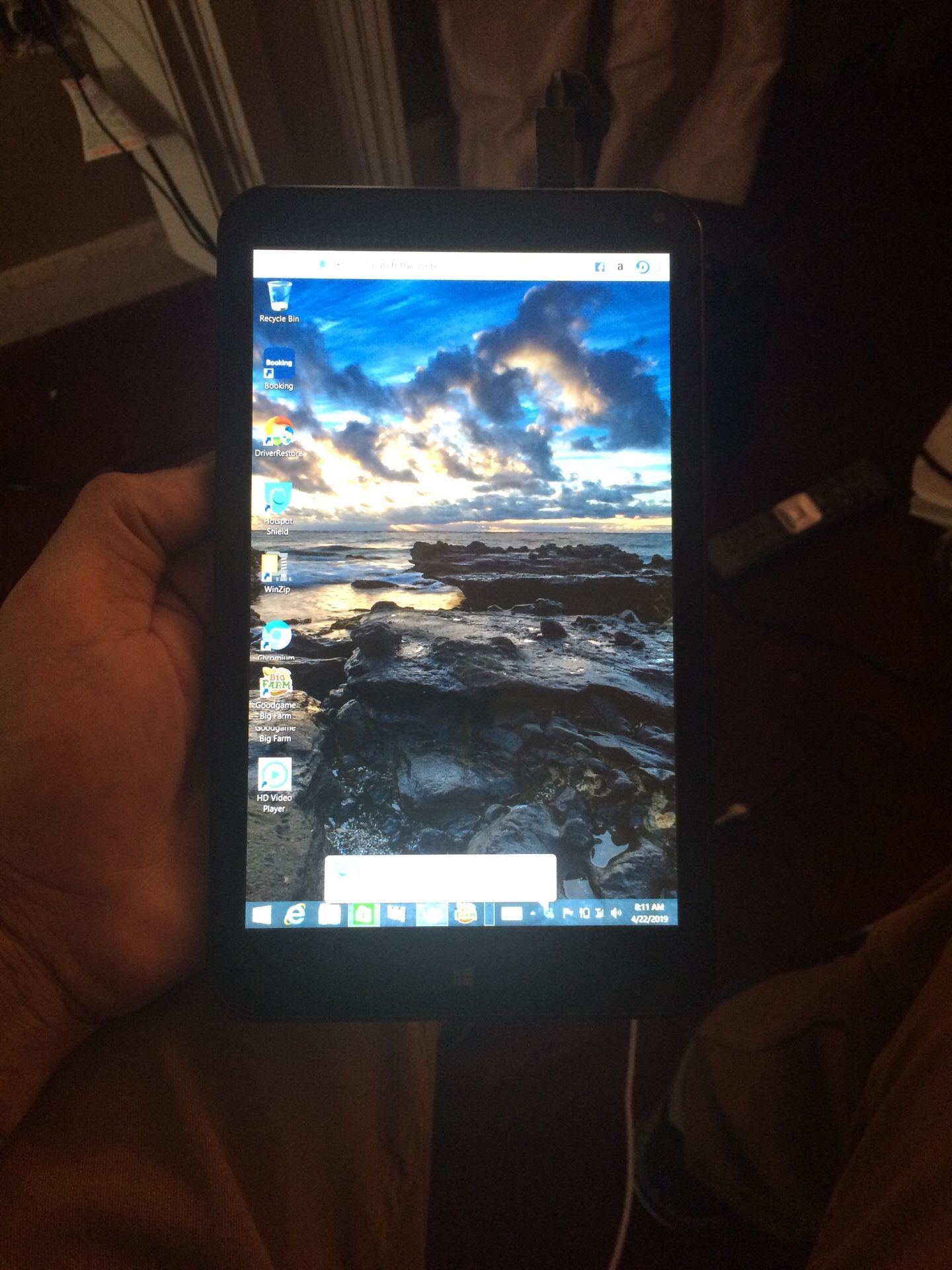 T-mobile hp stream 8 office tablet takes 4g ask 150 or a iPhone or best offer