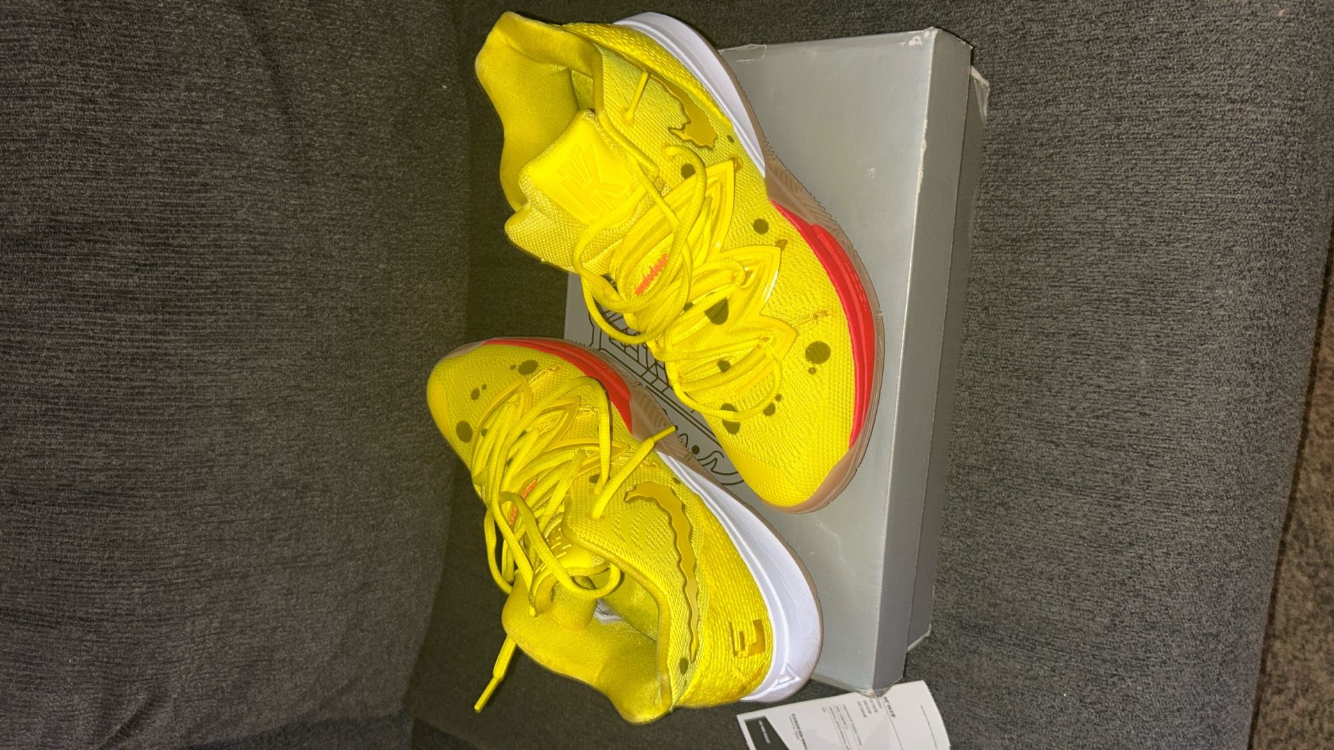 SpongeBob Edition Kyrie 5. Mint Condition. Size 10. Stock X Authenticity