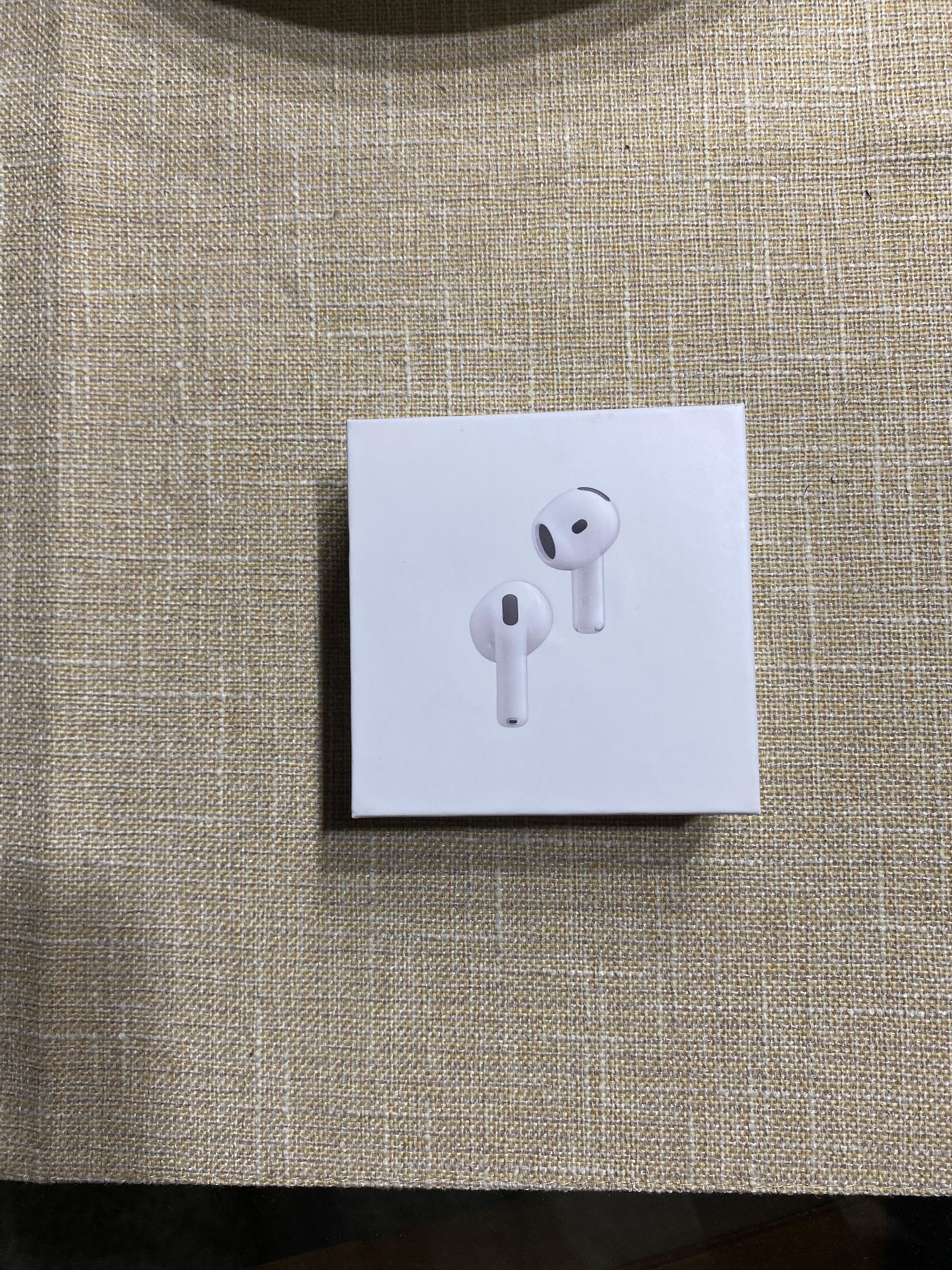 AlRPODS GEN 4 ( GOOD DEAL )