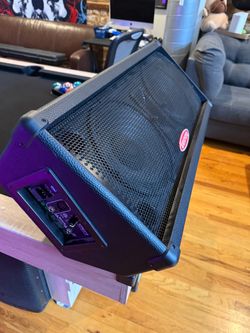 Kustom 210 floor monitor powered speaker