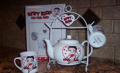 Betty Boop Tea Set