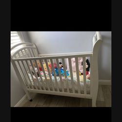 Baby Crib $100