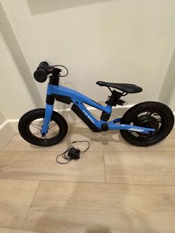 Children’s E-Bike 5th Wheel K8 Electric Bike Ages 3-5. Blue
