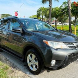 2013 Toyota RAV4 XLE