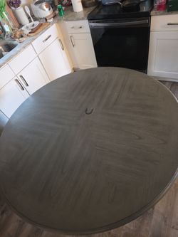 Modern Gray 5-piece Ashley Counter Height Round Dining Set (4 chairs)