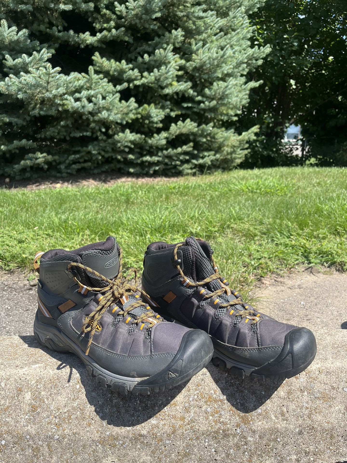 Keen Targhee Waterproof Boots worn twice