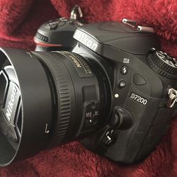 Nikon D7200 + 35mm 1.8 Lens