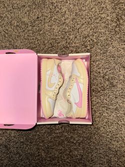 Travis Scott Jordan 1 Low shy pink  Size 3Y