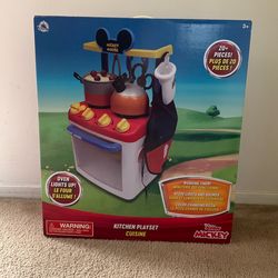 Mickey’s Kitchen Playset/Hablo español