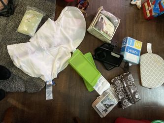 Lots of great condition Baby items… read description