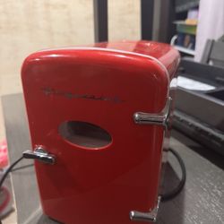 Red Mini Personal Fridge Cooler, 