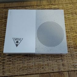 XBOX ONE S FOR SALE WITH REMOTE AND HEADSET