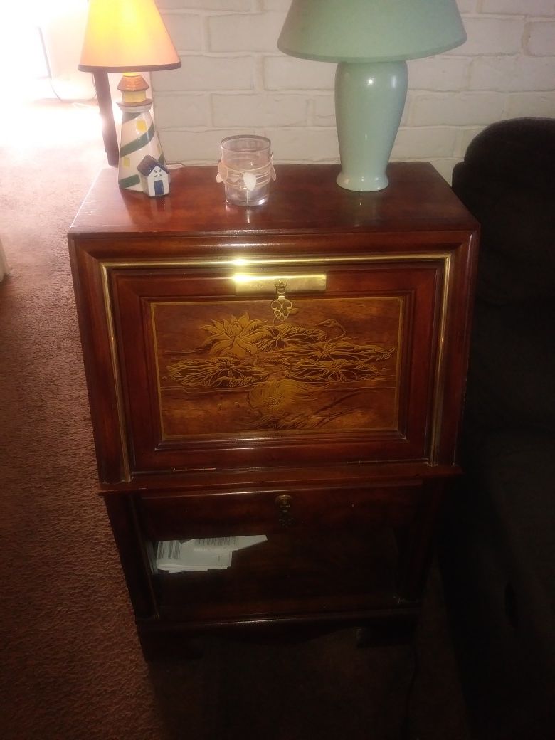 Small desk with drop leaf lid