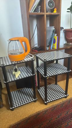 Two BedsideTable Checkered 