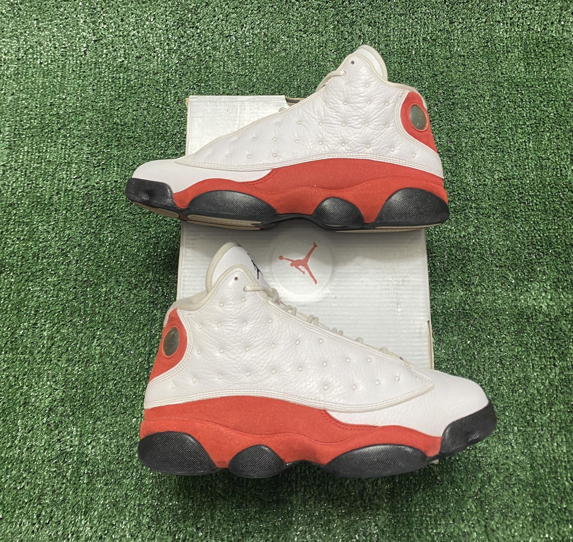 Jordan Chicago 13s size 9 USED But Clean