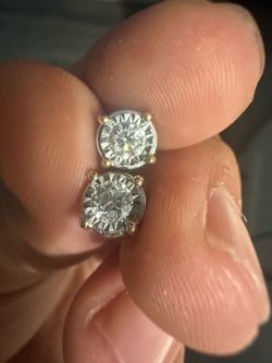 Diamond/Gold earrings
