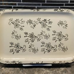 TEMPTATIONS BLACK FLORAL LACE MICROWAVE OVENWARE BAKEWARE SERVING TRAY PLATTER 12 x 8