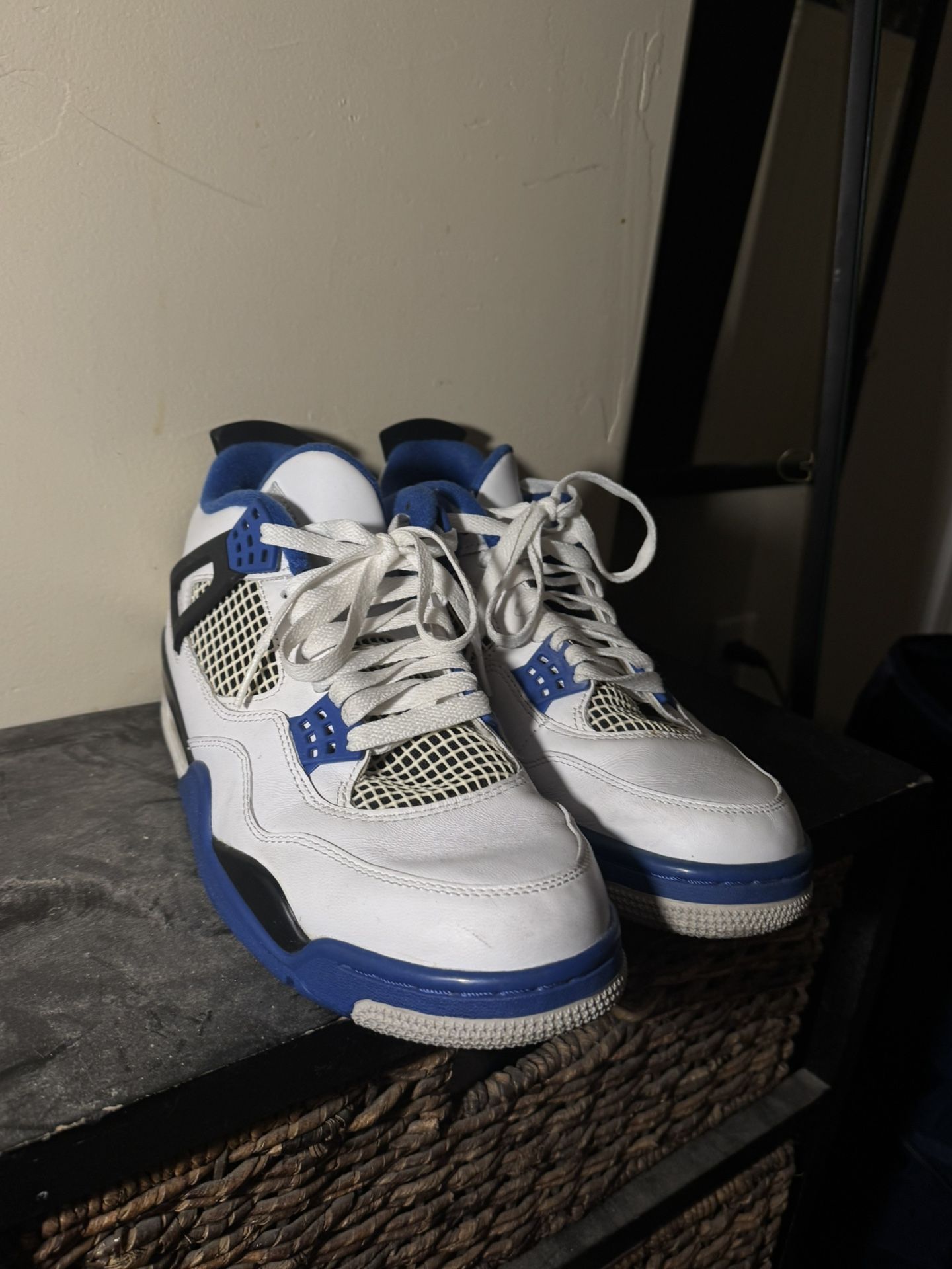 Jordan 4 Retro Motorsport