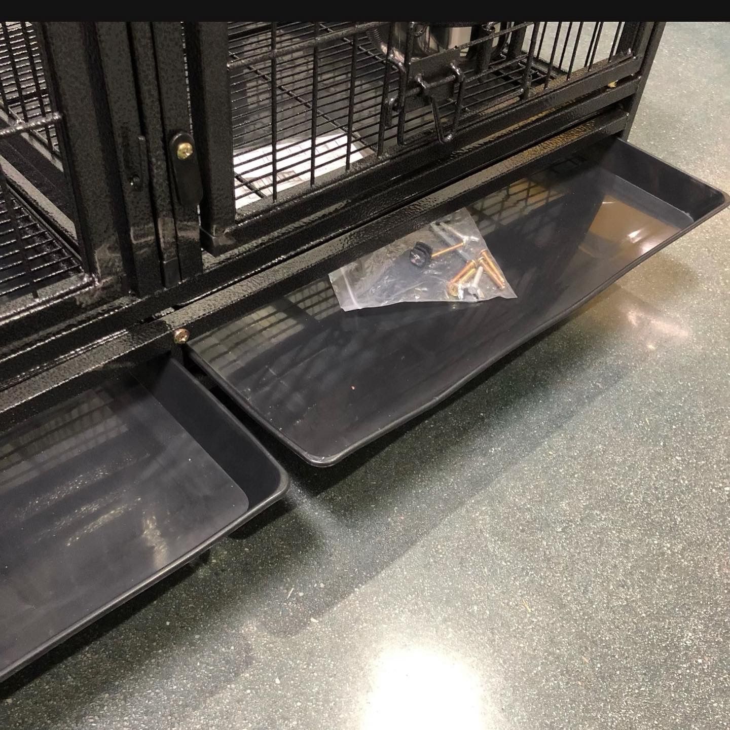 Perfect DROP DOWN DOG CRATES Kennels INDOOR w/ WHEELS for Sale in