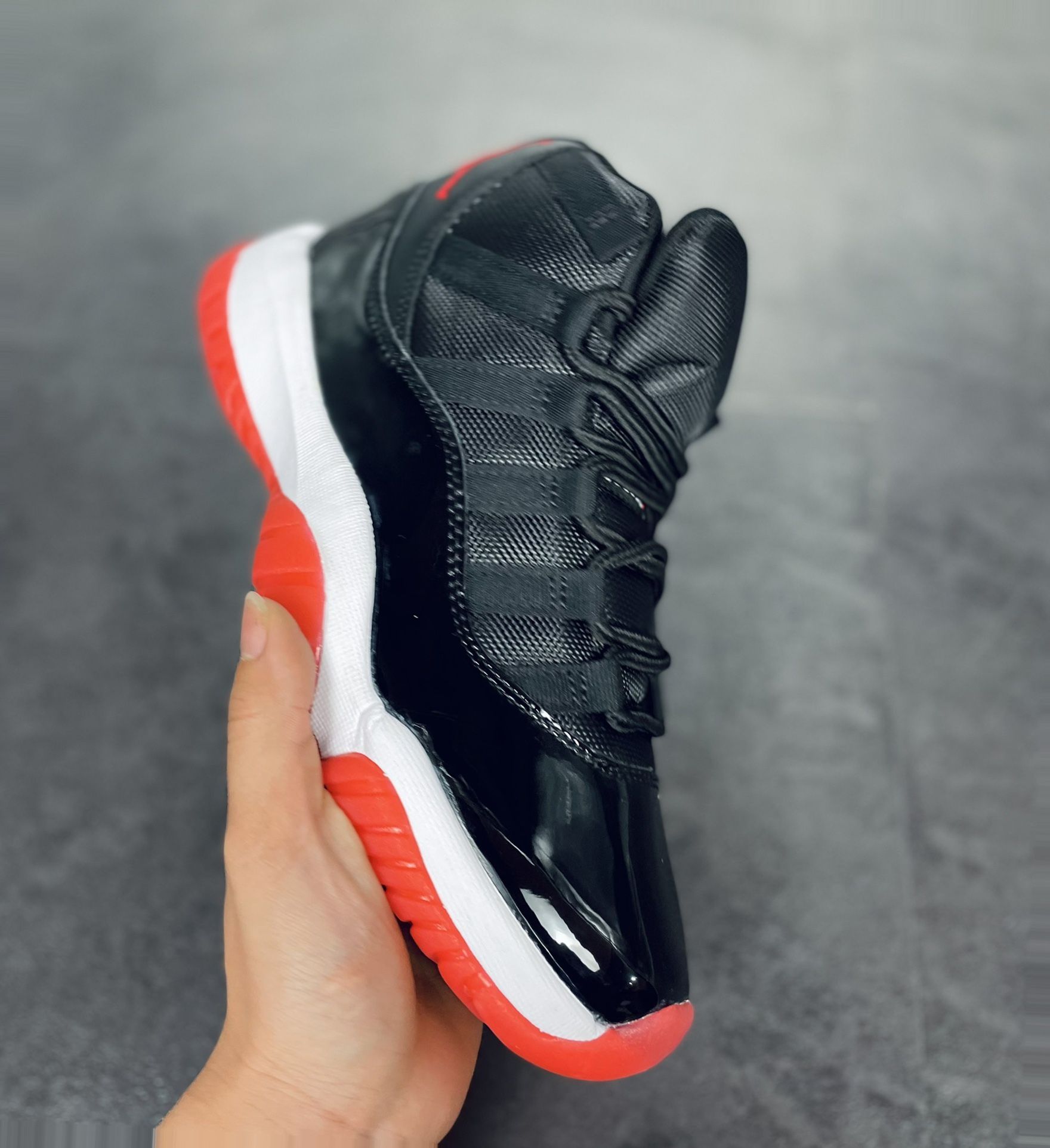 Jordan 11 Playoffs Bred 26 