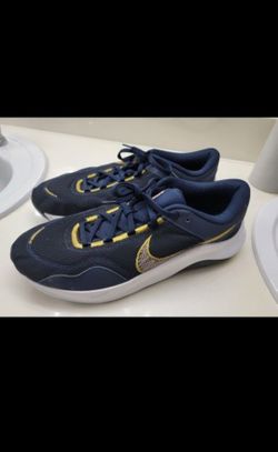 blue Nike $30  10.5
