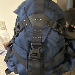Brand New With Tags Oakley Icon RC Backpack