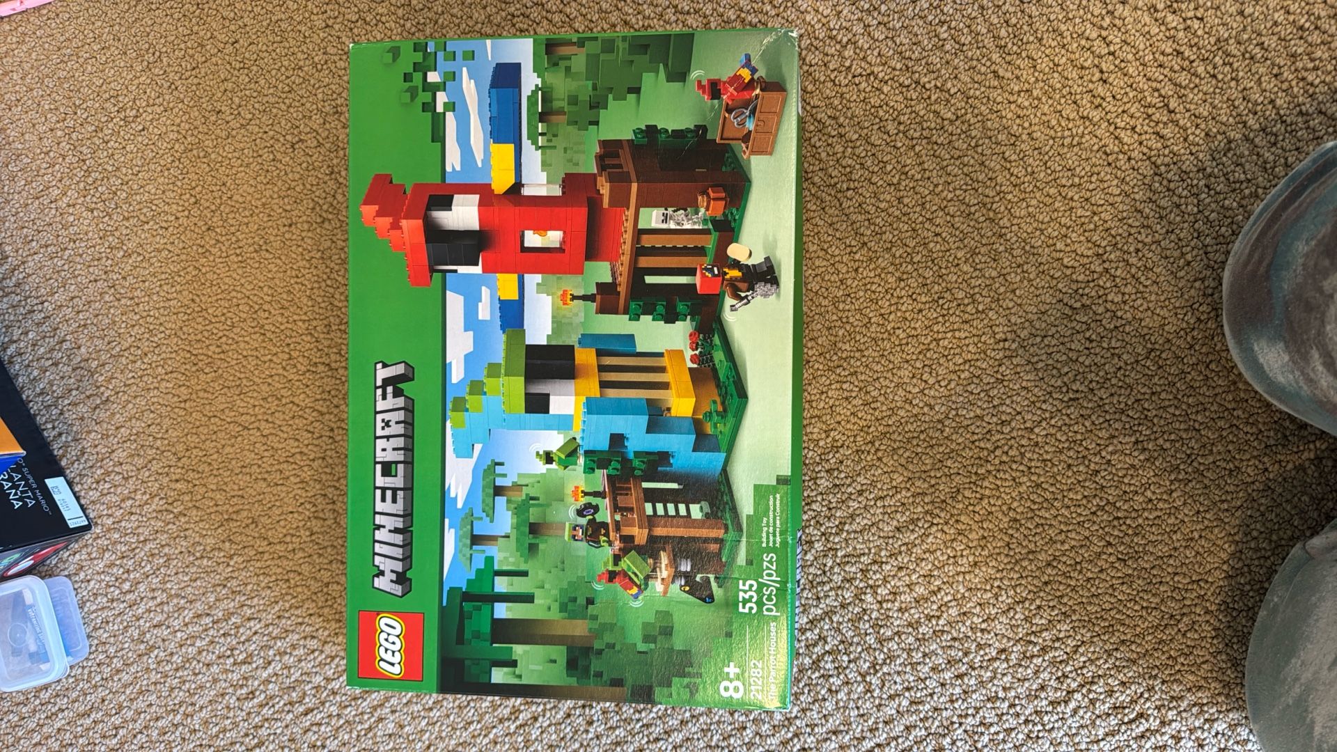 LEGO Minecraft Parrot Set 