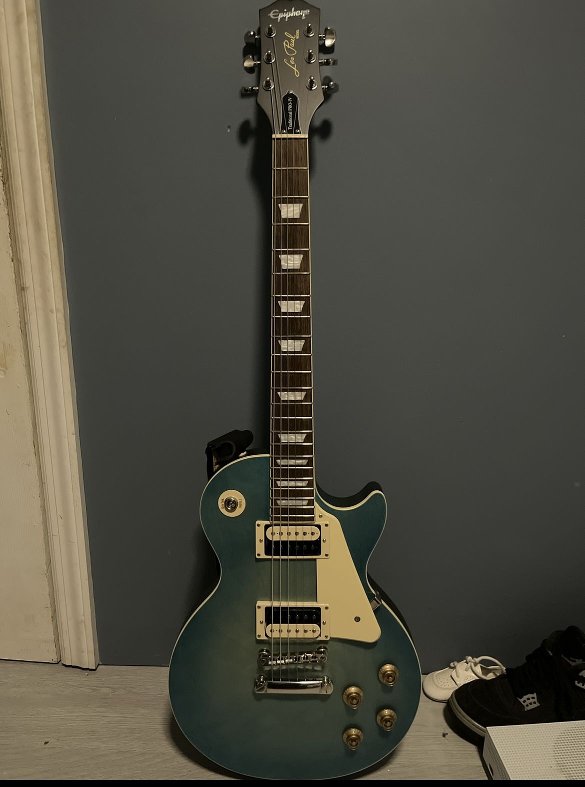 epiphone traditional IV les paul