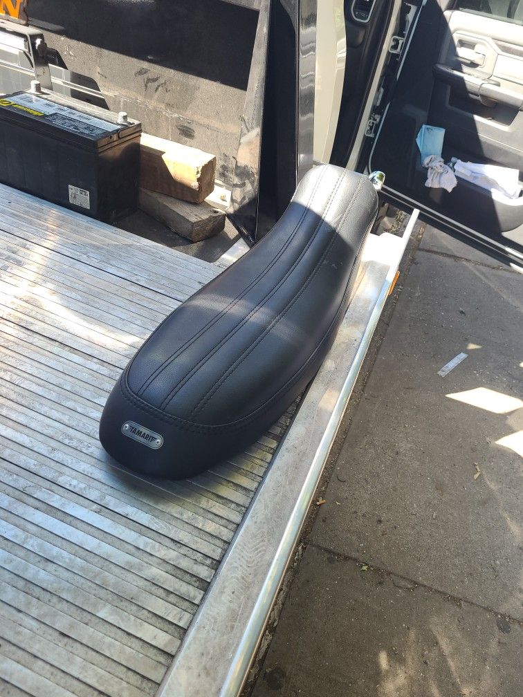 Triumph Scrambler Seat
