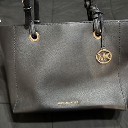 Michael Kors Carry All