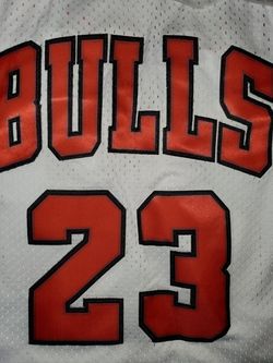 White Bulls Jordan