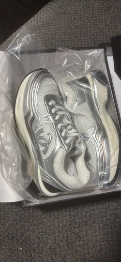 Chanel sneaker