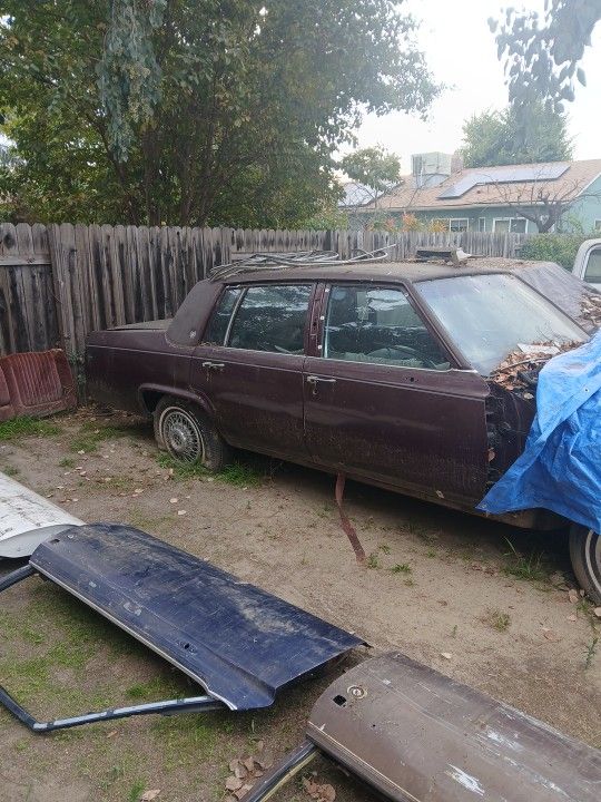 Cadillac 90s Parts Car 