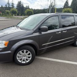 2015 Chrysler Town & Country