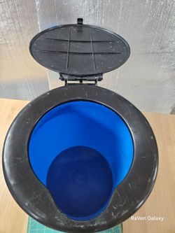 Portable Camping Toilet Bucket with Hinged Seat – Never Used