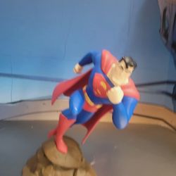 Diamond Select Toys DC Gallery: Superman: The Animated Series: Superman PVC Figure