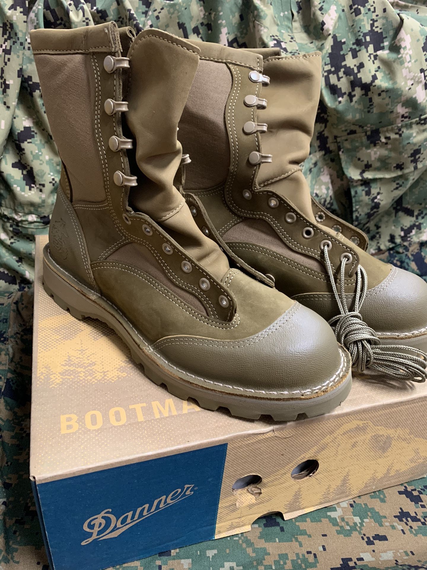NEW Military Grade Combat Boots Steel Toe Water Proof Size 9.5