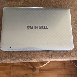 Toshiba - Laptop 