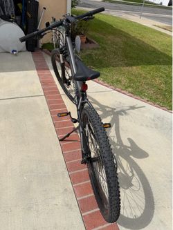 R.E.I Co-Op DRT 1.1 mountain bike