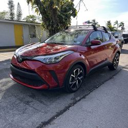 2020 TOYOTA C-HR XLE