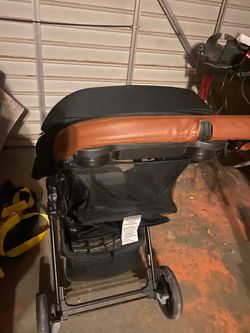 Baby stroller super clean