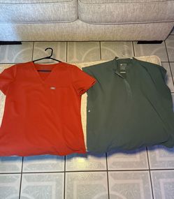 WOMENS FIGS SCRUBS XS/S