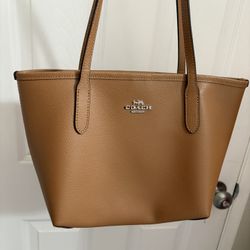 small city tote bag 