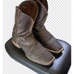 ARIAT Boots Size 10 Very Used But Good Condition 