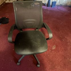 Like New Black Computer Chair